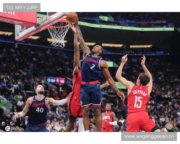 单节20分小卡爆发快船大胜爵士豪取六连胜西部强势崛起之夜赛场 单节20分小卡爆发快船大胜爵士豪取六连胜西部强势崛起之夜赛场